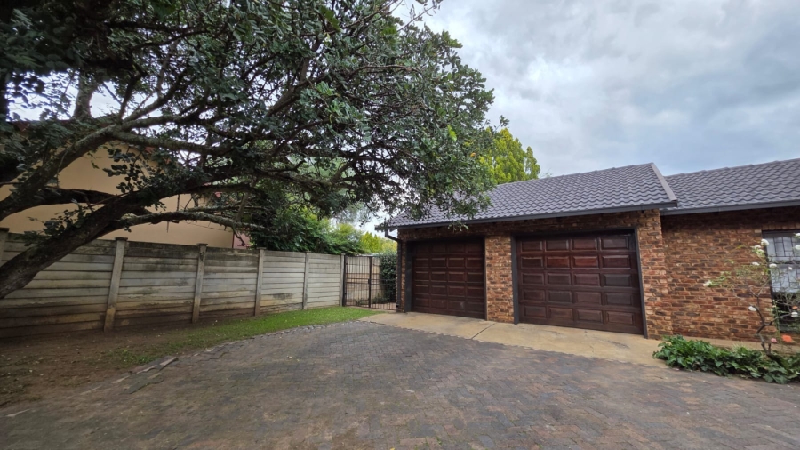3 Bedroom Property for Sale in La Hoff North West